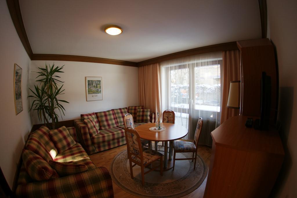 Hotel St. Georg Bad Reichenhall Oda fotoğraf